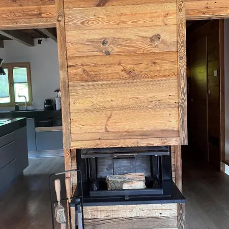 With Sauna & Fireplace شاليه تشامبري