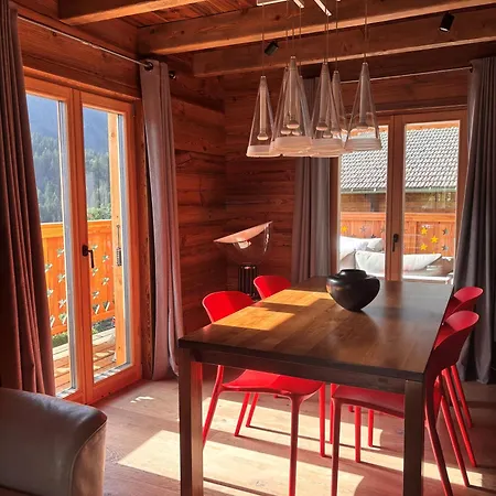 With Sauna & Fireplace شاليه تشامبري