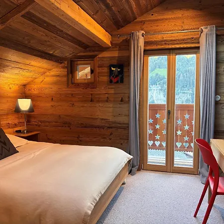 With Sauna & Fireplace *