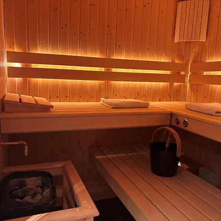 With Sauna & Fireplace *