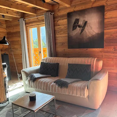 With Sauna & Fireplace