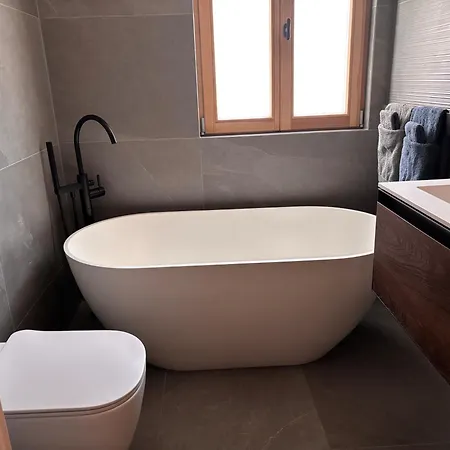 شاليه With Sauna & Fireplace