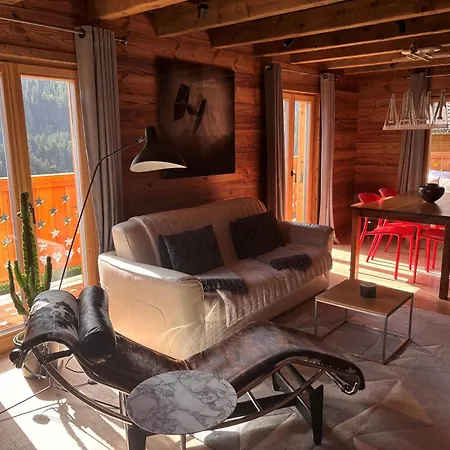شاليه With Sauna & Fireplace تشامبري